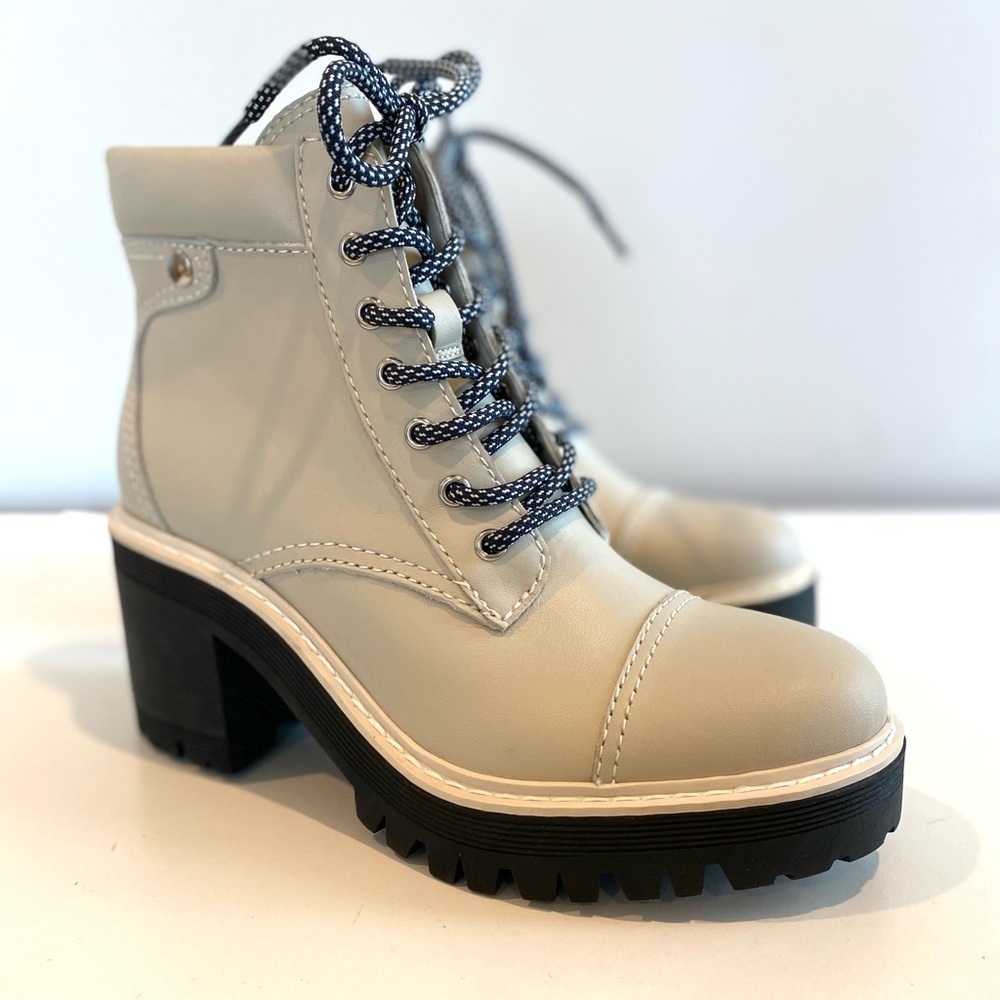 Marc Fisher ivory leather boots size 6.5